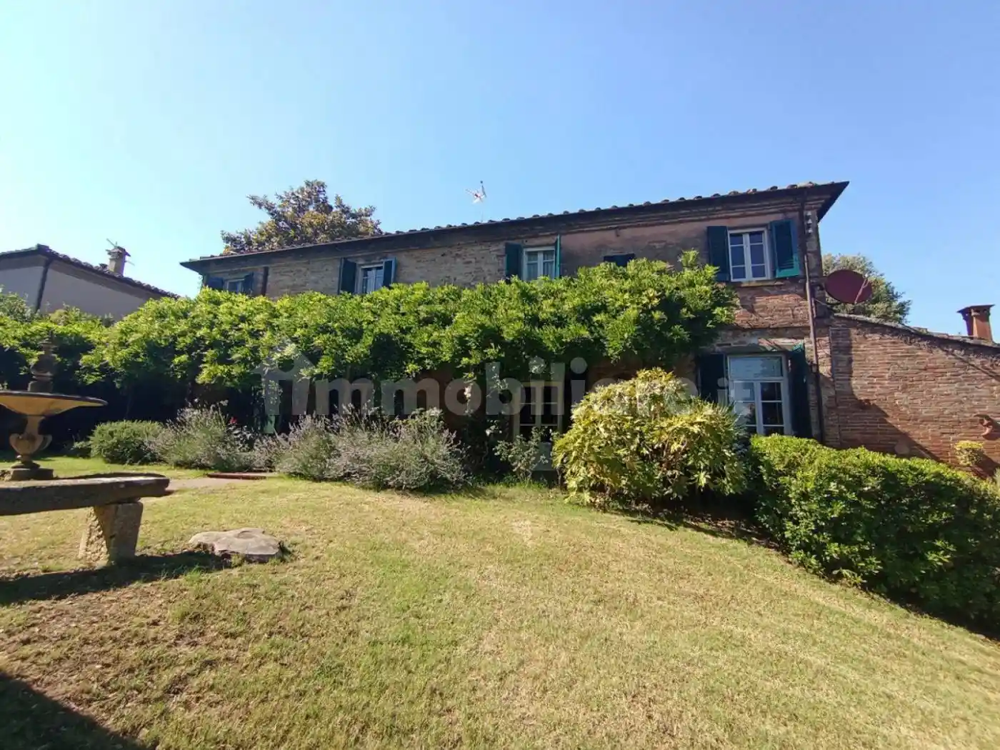 Rustico - Casale in vendita a Foiano della Chiana