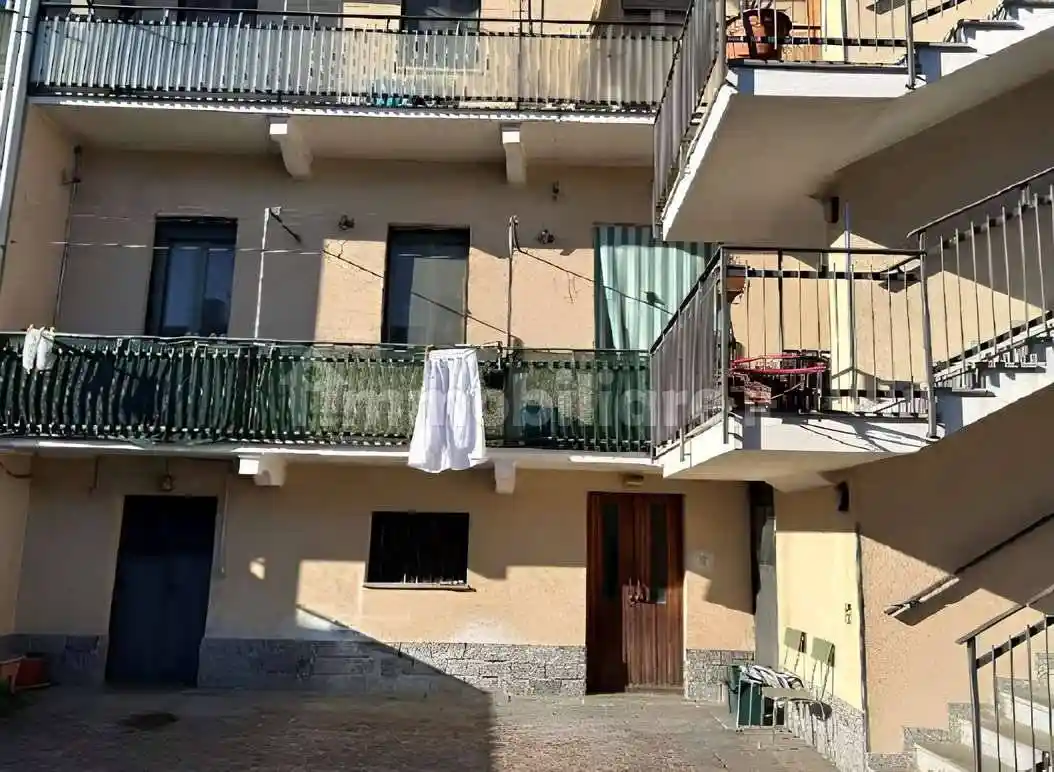 Appartamento in vendita a Sesto Calende