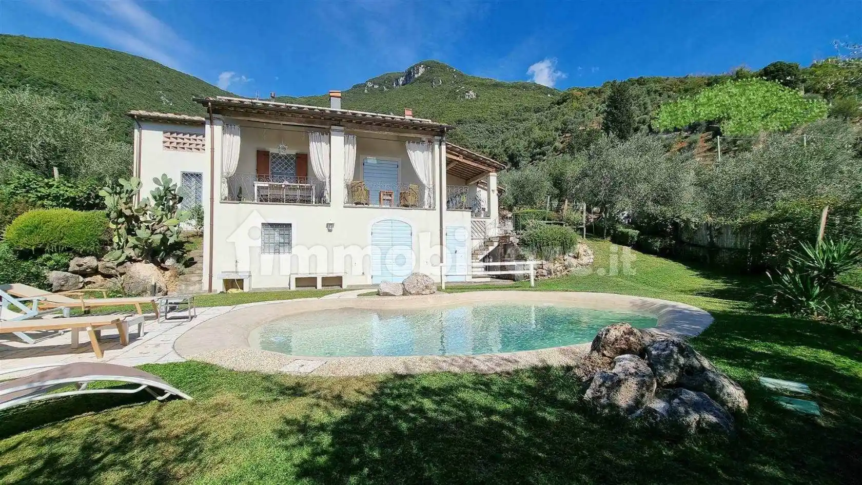 Rustico - Casale in vendita a Camaiore