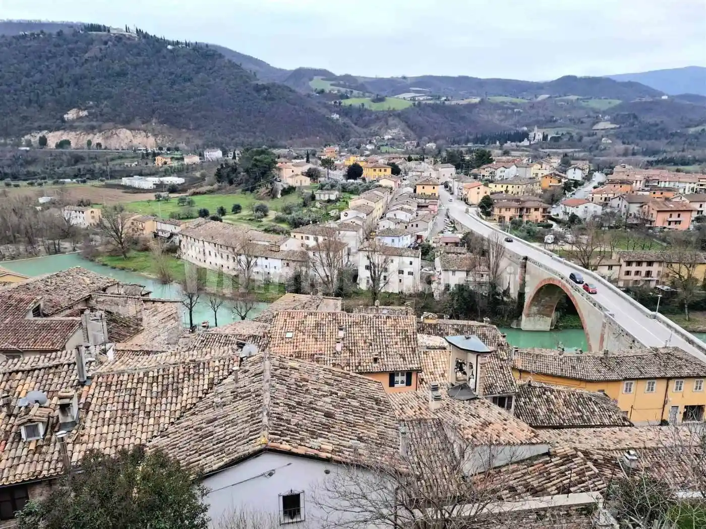 Casa indipendente in vendita a Fossombrone