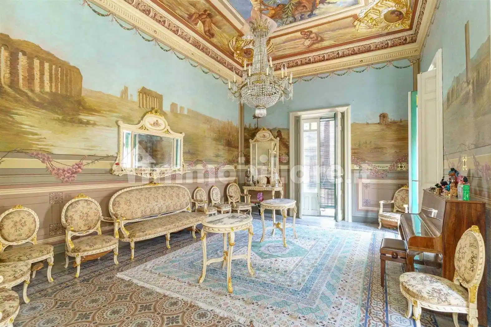 Palazzo - Edificio in vendita a Acireale