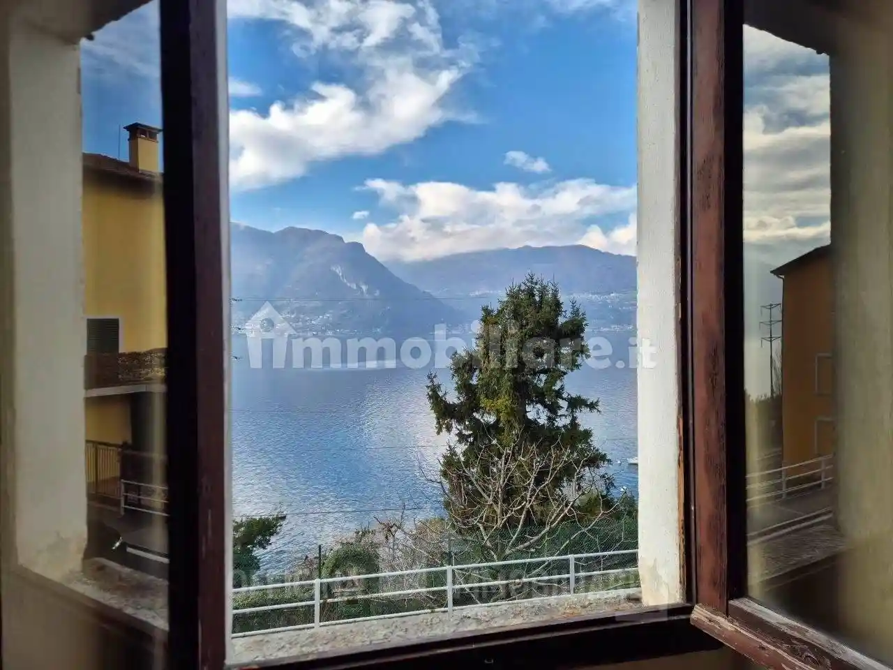 Appartamento in vendita a Dorio