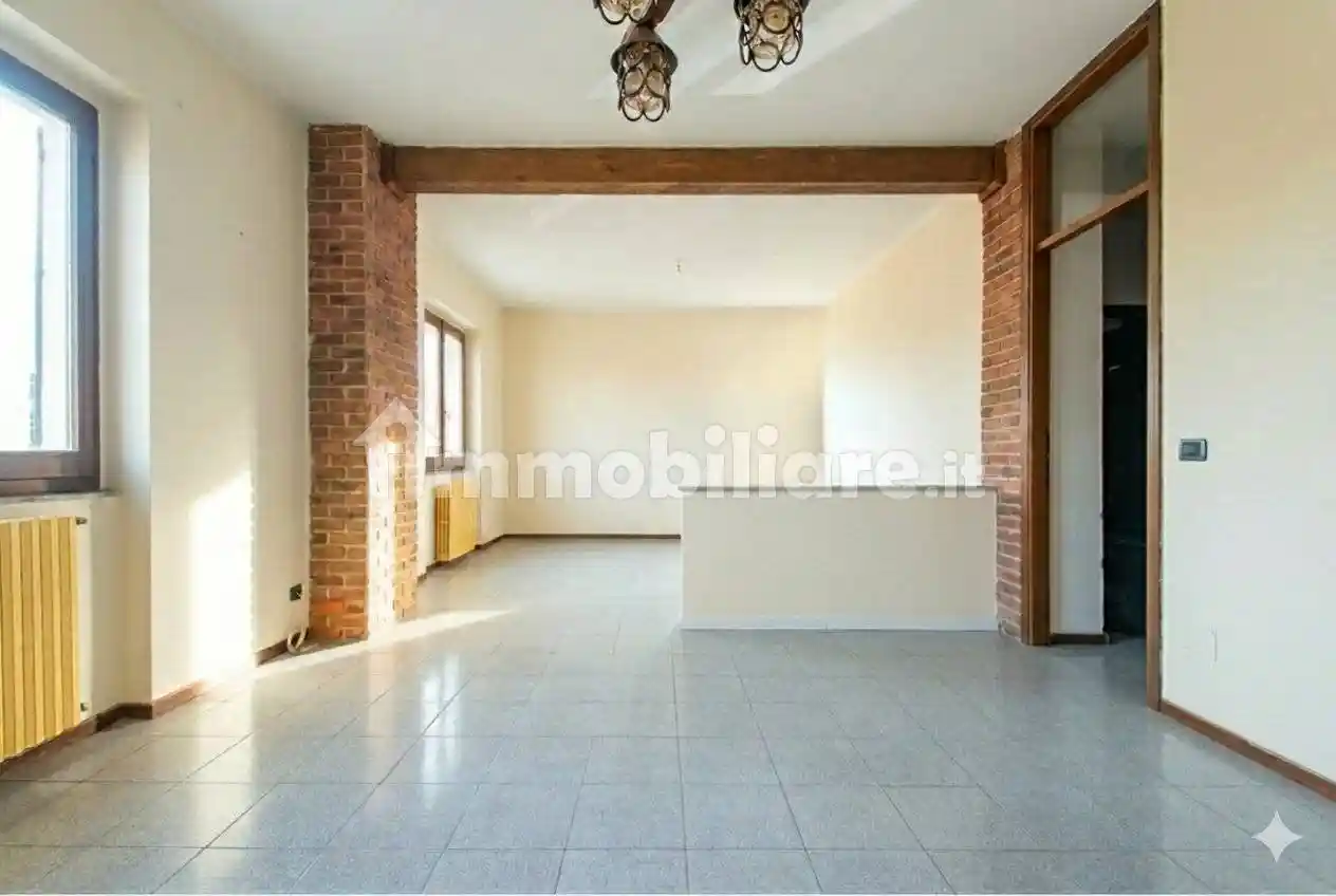 Casa indipendente in vendita a Fenegrò