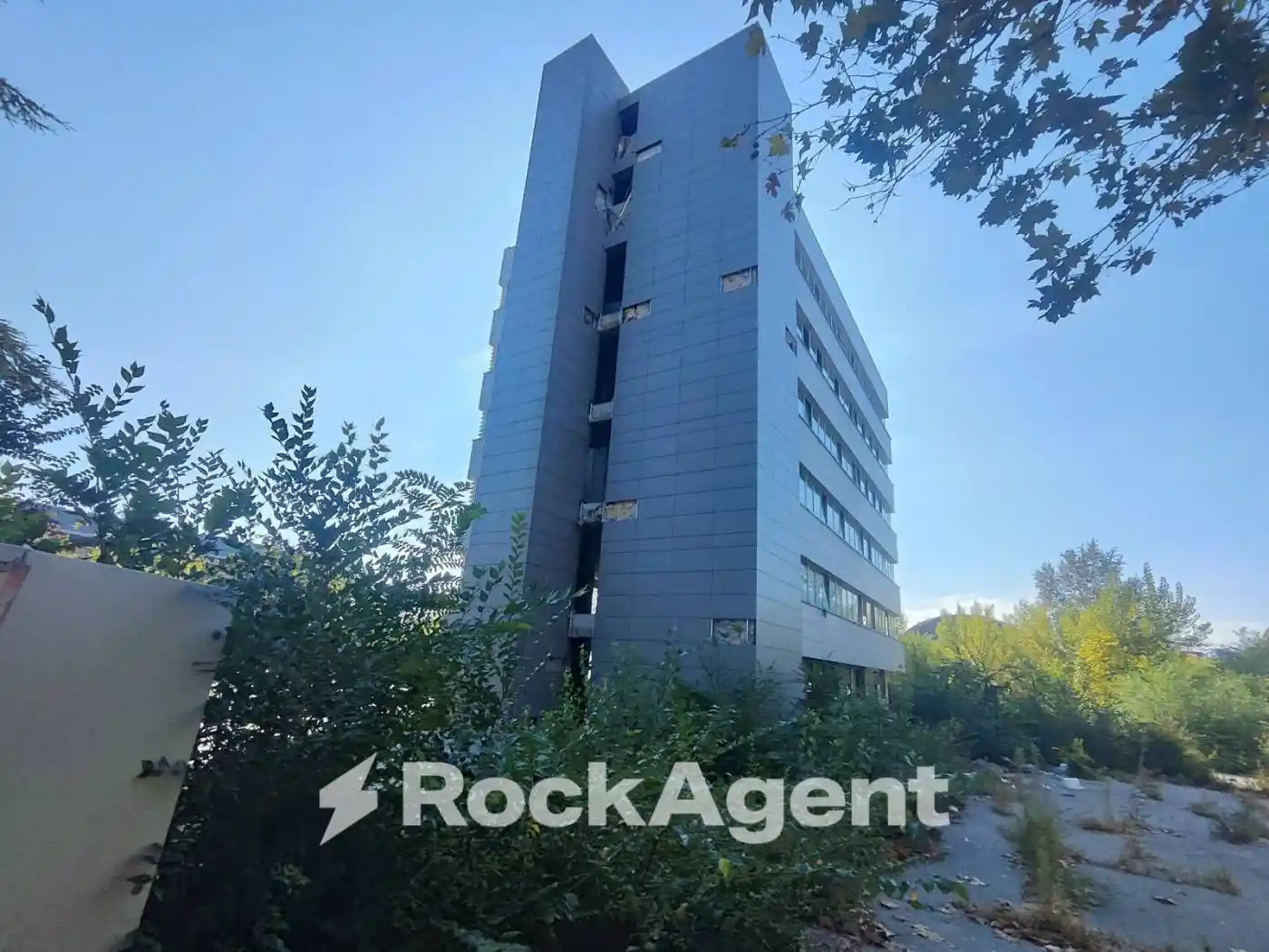 Palazzo - Edificio in vendita a Bologna