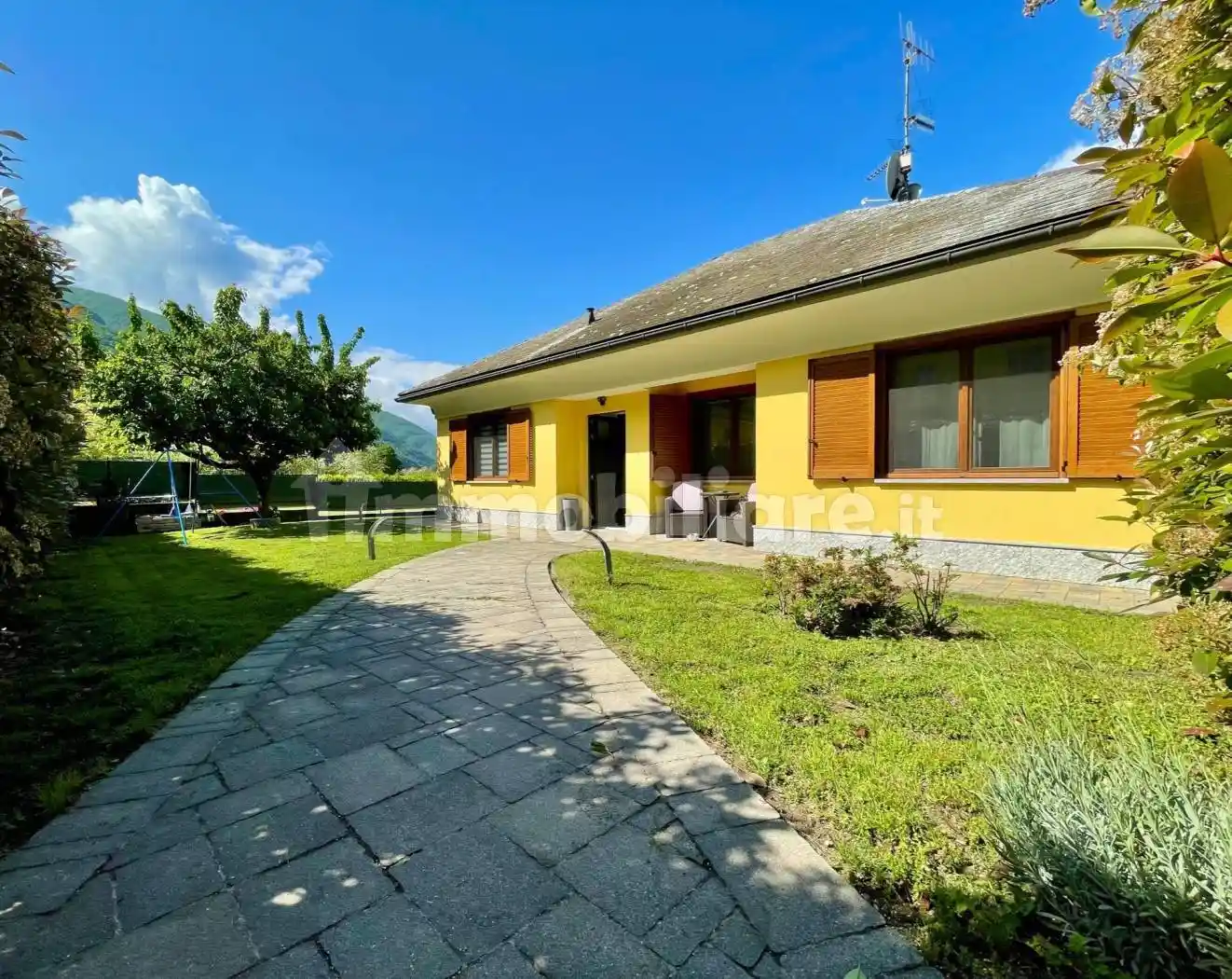 Villa in vendita a Trontano