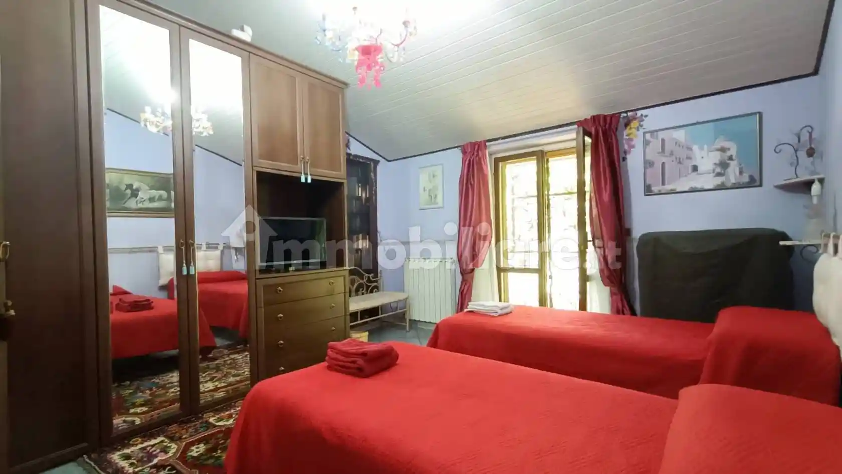 Villa in vendita a Pioraco