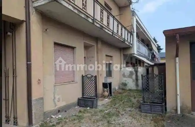 Appartamento in vendita a Rovello Porro