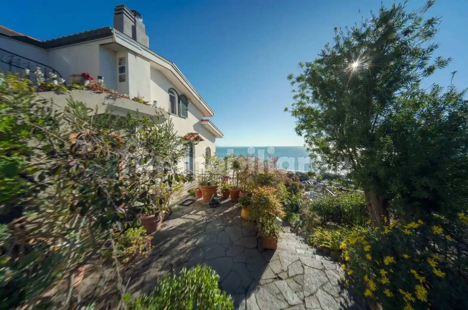 Villa in vendita a Albissola Marina