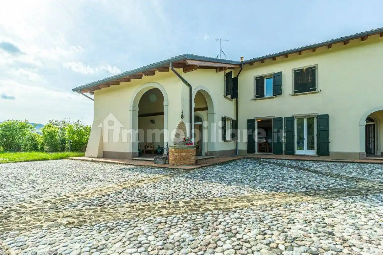Villa in vendita a Castel San Pietro Terme