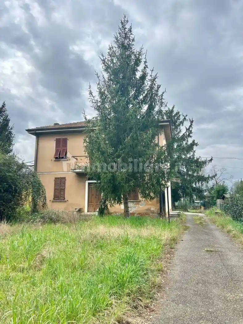 Villa in vendita a Sarzana