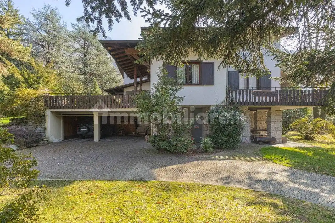 Villa in vendita a Omegna
