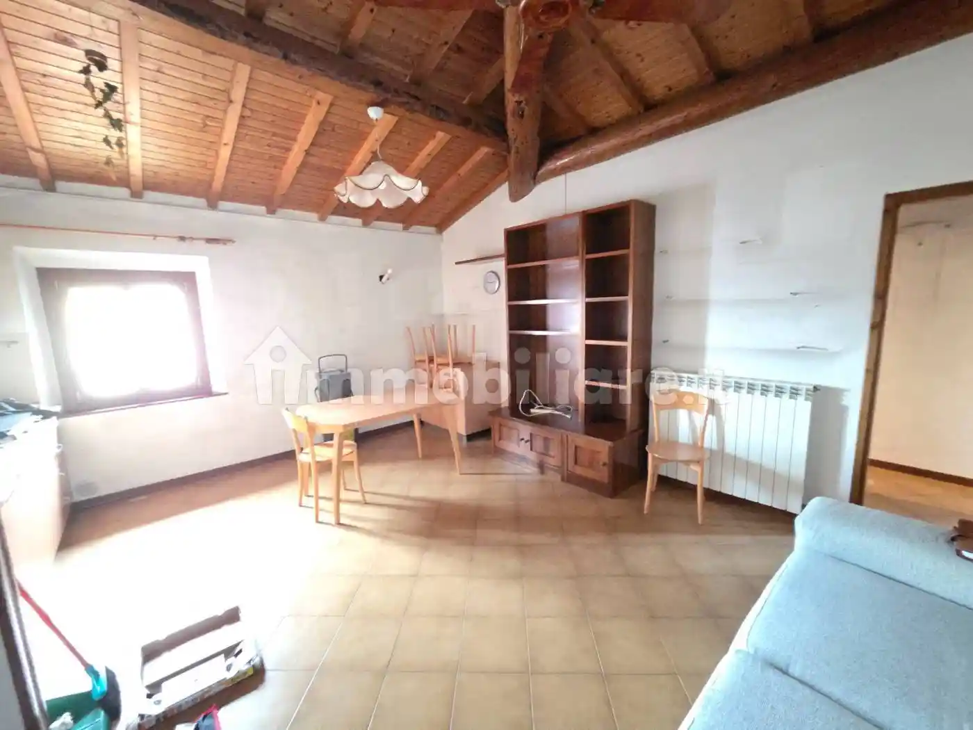 Appartamento in vendita a Capraia e Limite