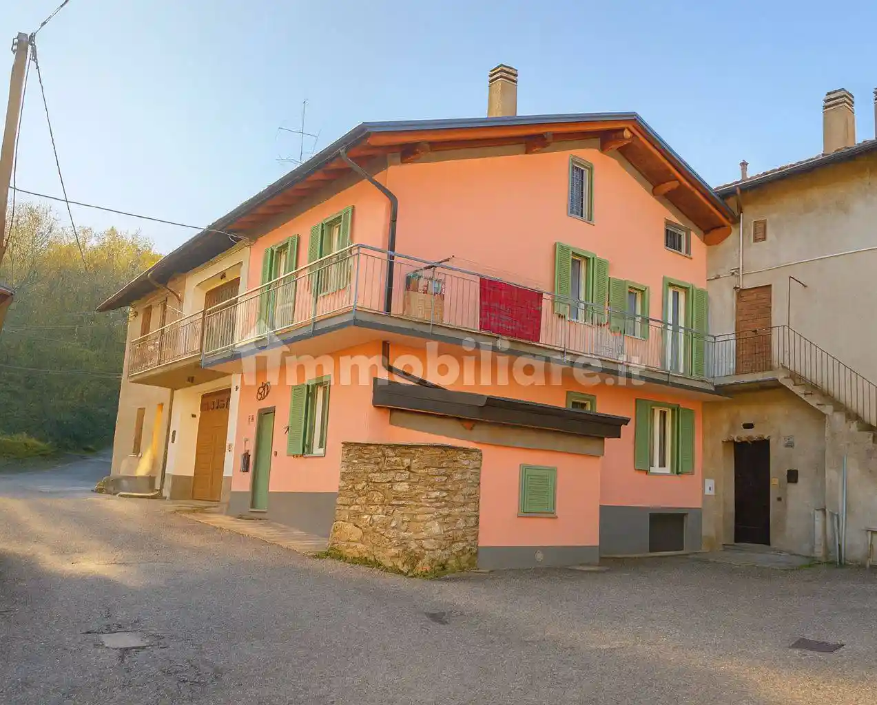 Casa indipendente in vendita a Arcisate