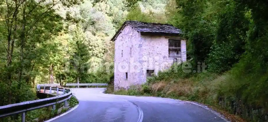 Rustico - Casale in vendita a Val Brembilla