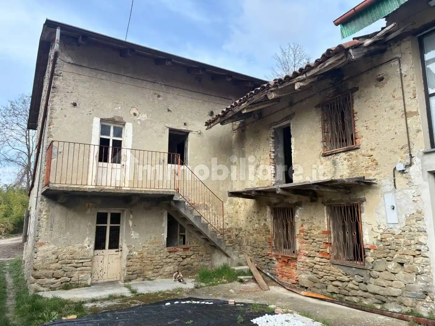 Rustico - Casale in vendita a Alba