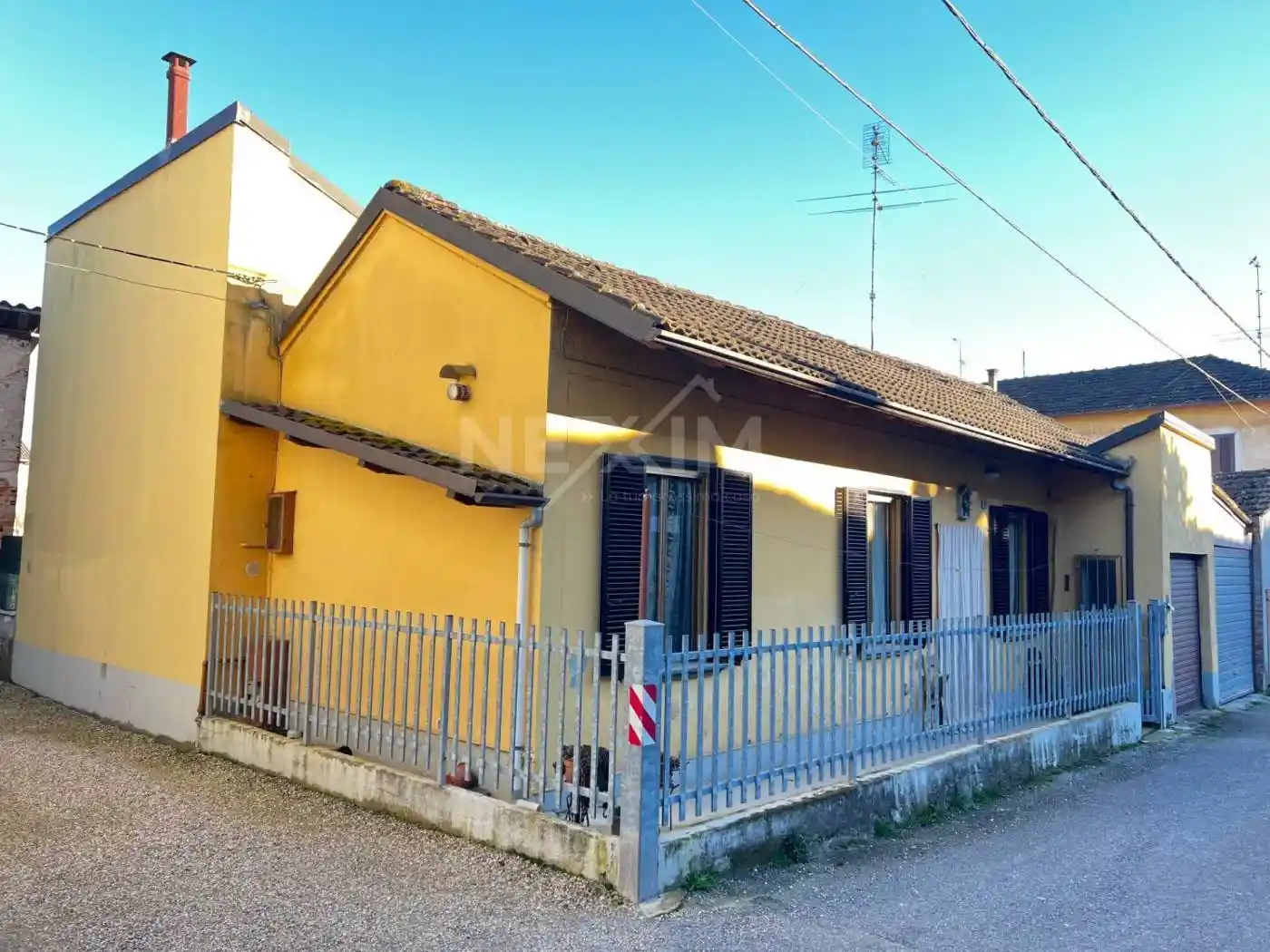 Casa indipendente in vendita a Valle Salimbene