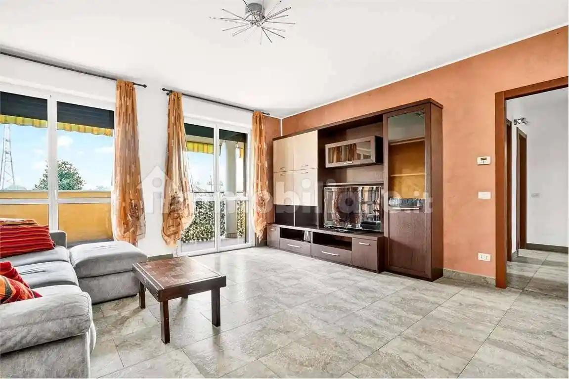 Appartamento in affitto a Rho