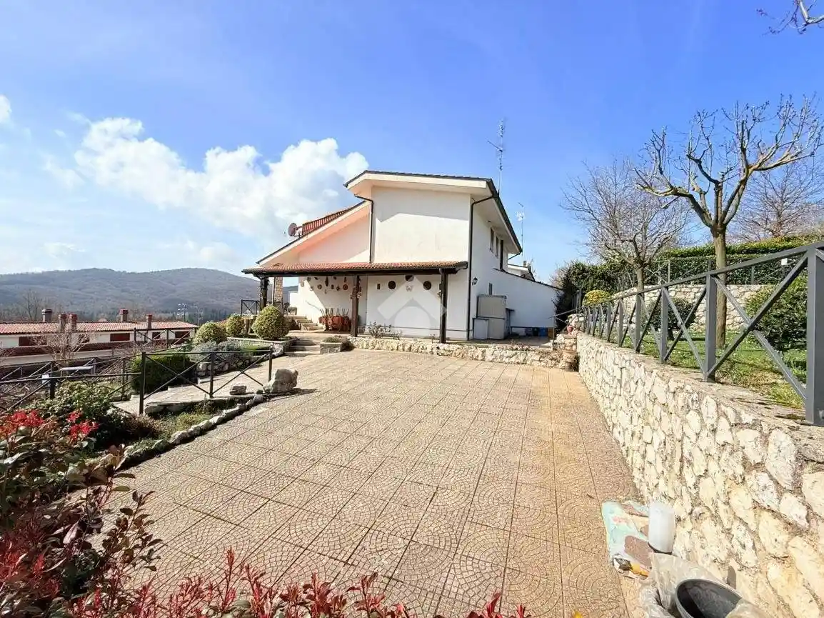 Villa in vendita a Arcinazzo Romano