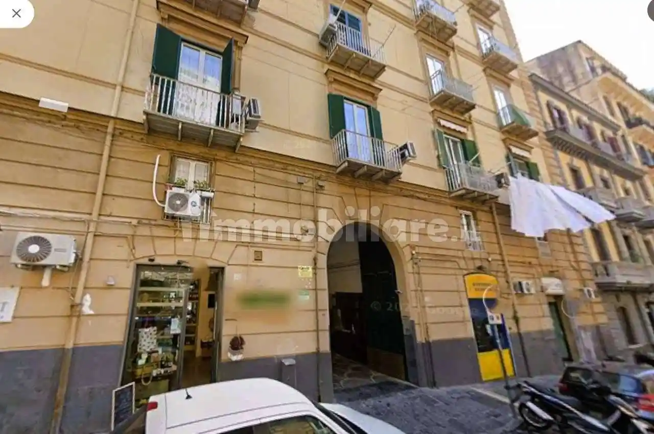 Appartamento in vendita a Napoli