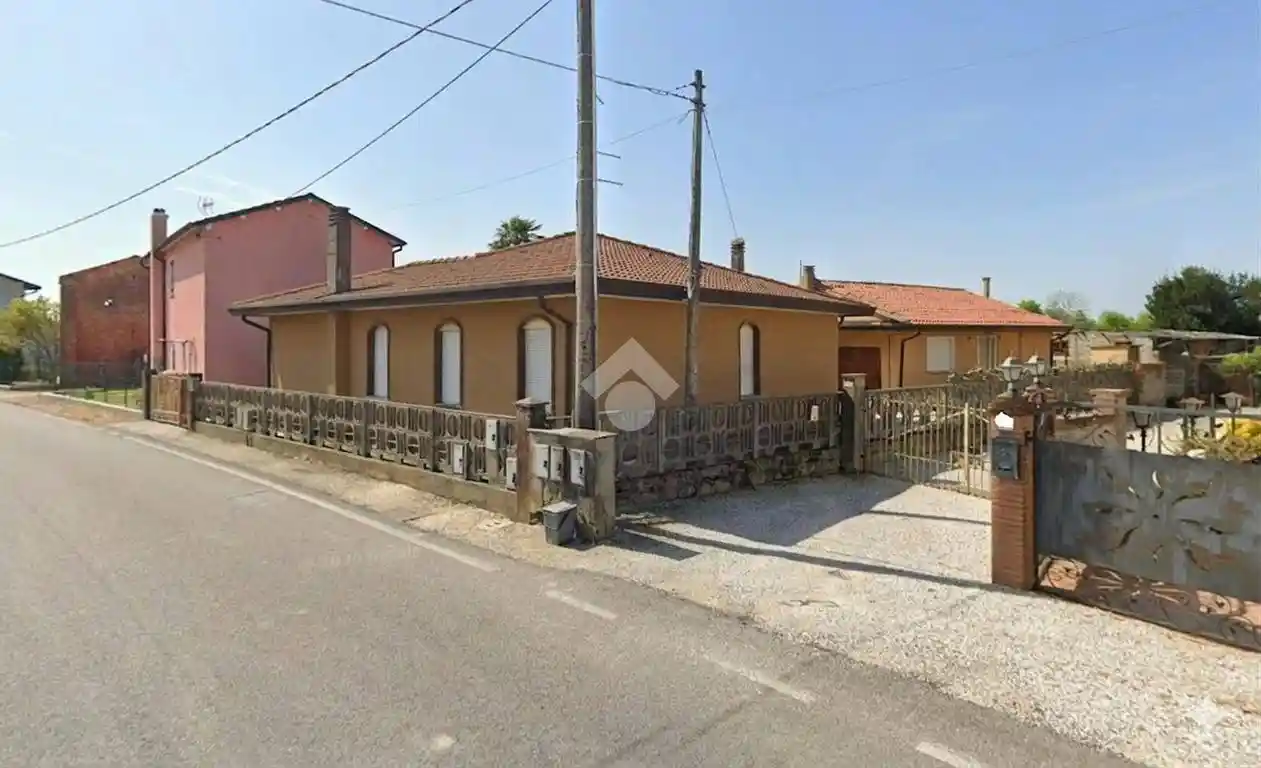 Casa indipendente in vendita a Agna