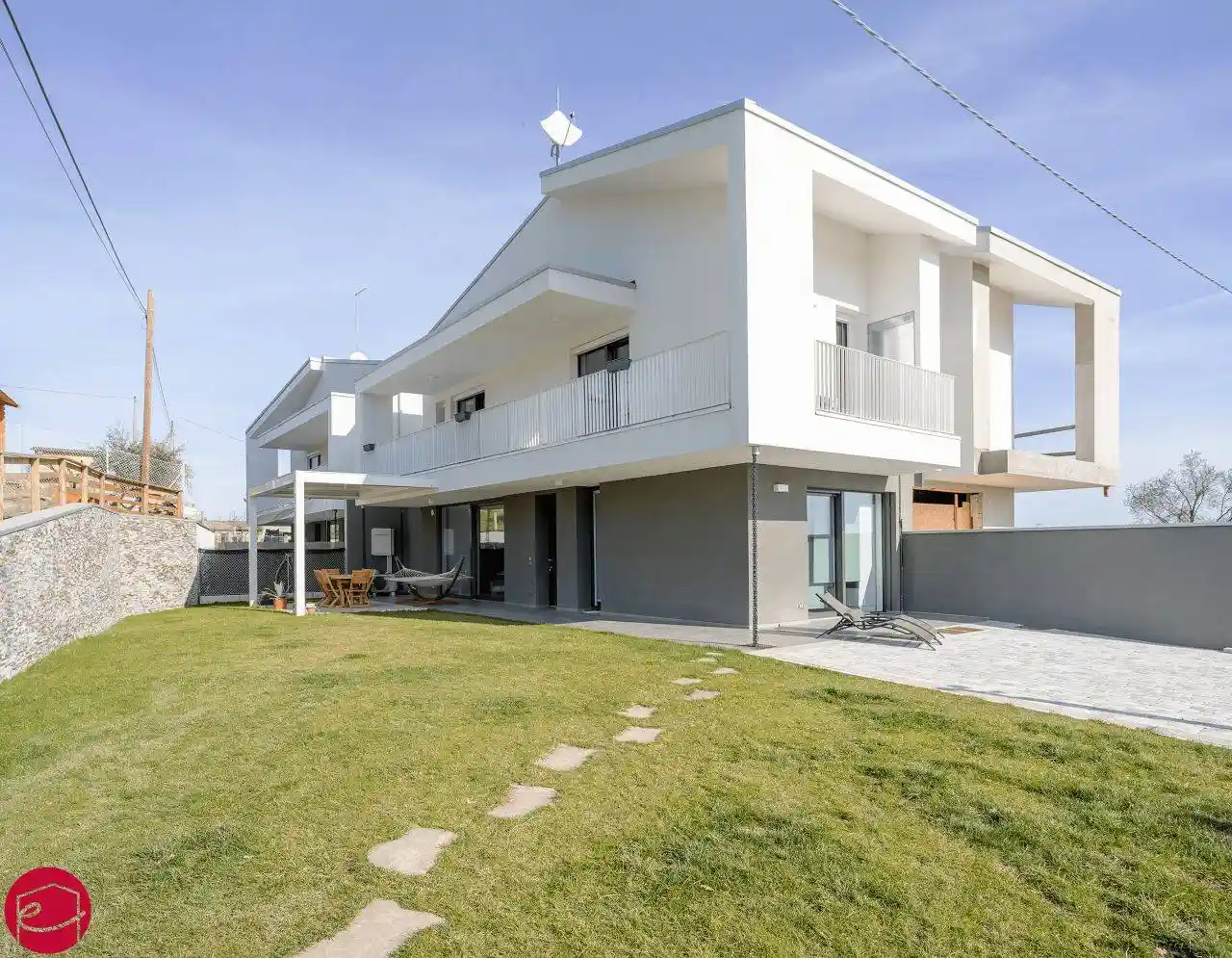 Villa in vendita a Santarcangelo di Romagna