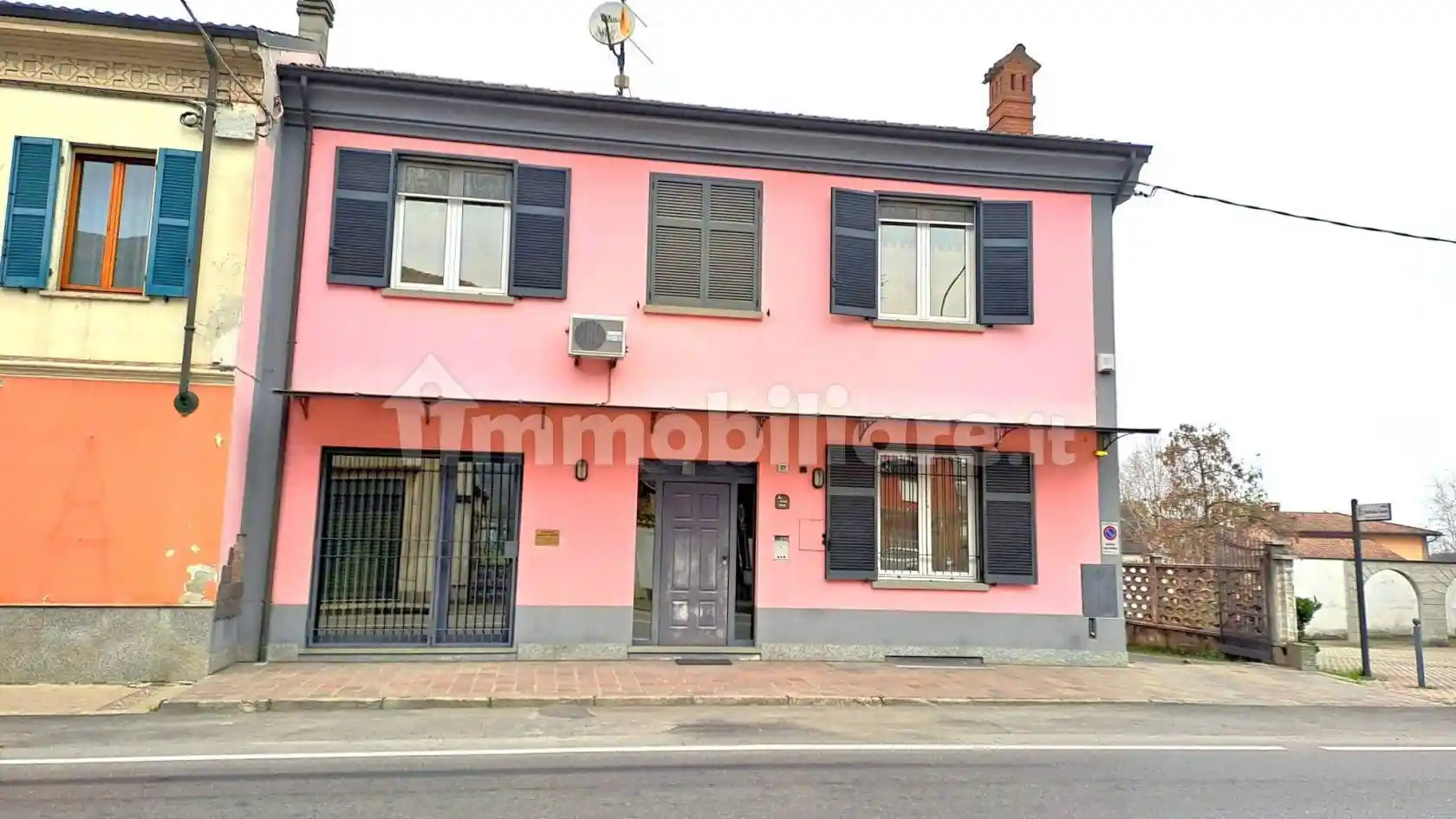 Villa in vendita a Corvino San Quirico