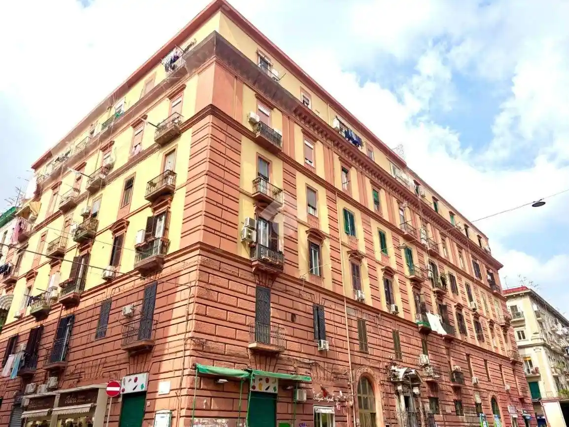 Appartamento in vendita a Napoli