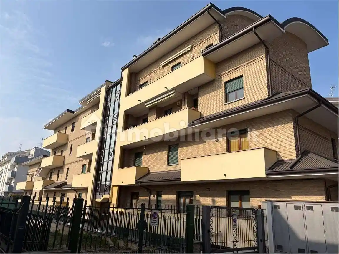 Appartamento in vendita a Limbiate
