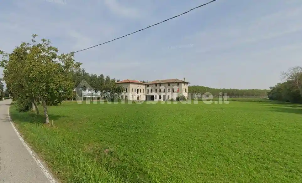 Rustico - Casale in vendita a Fiume Veneto