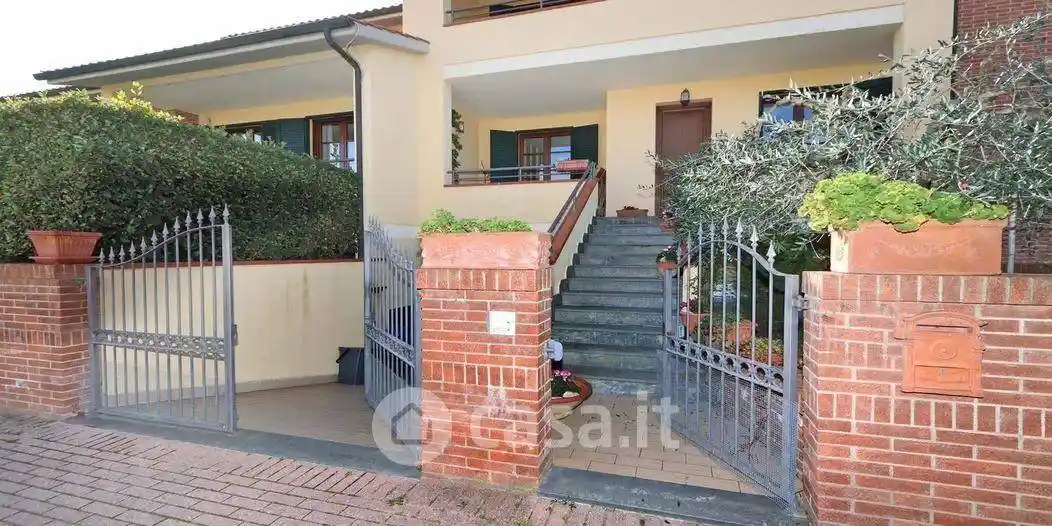 Villetta a schiera in vendita a Cecina
