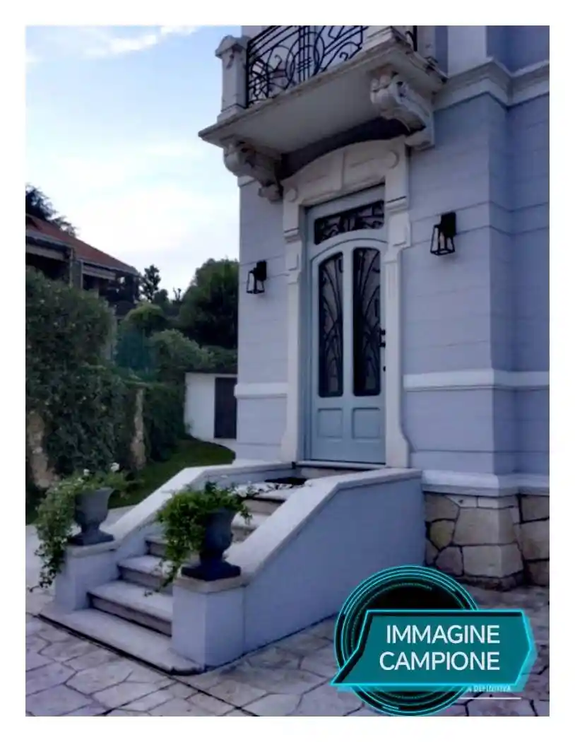 Villa in vendita a Varese