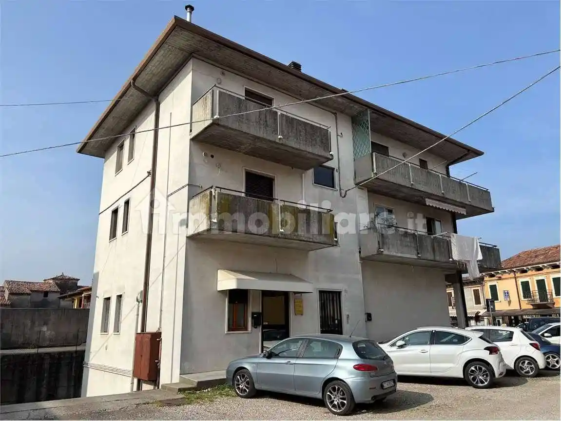 Appartamento in vendita a Villafranca di Verona