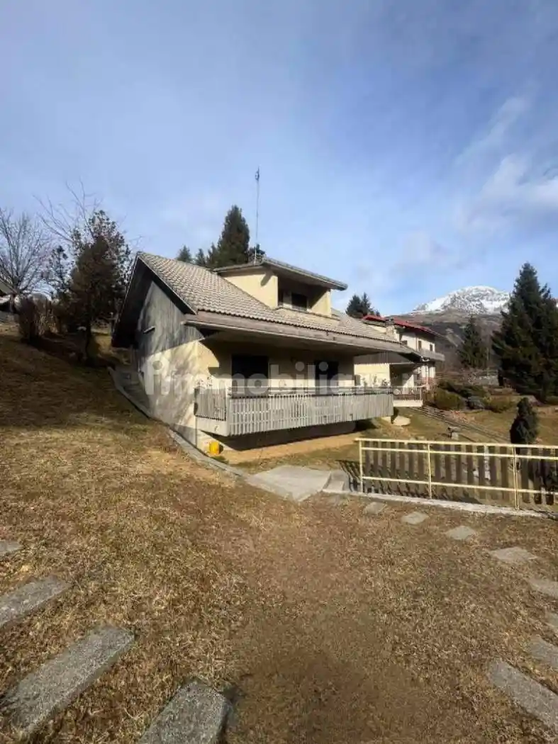 Villa in vendita a Oltre il Colle
