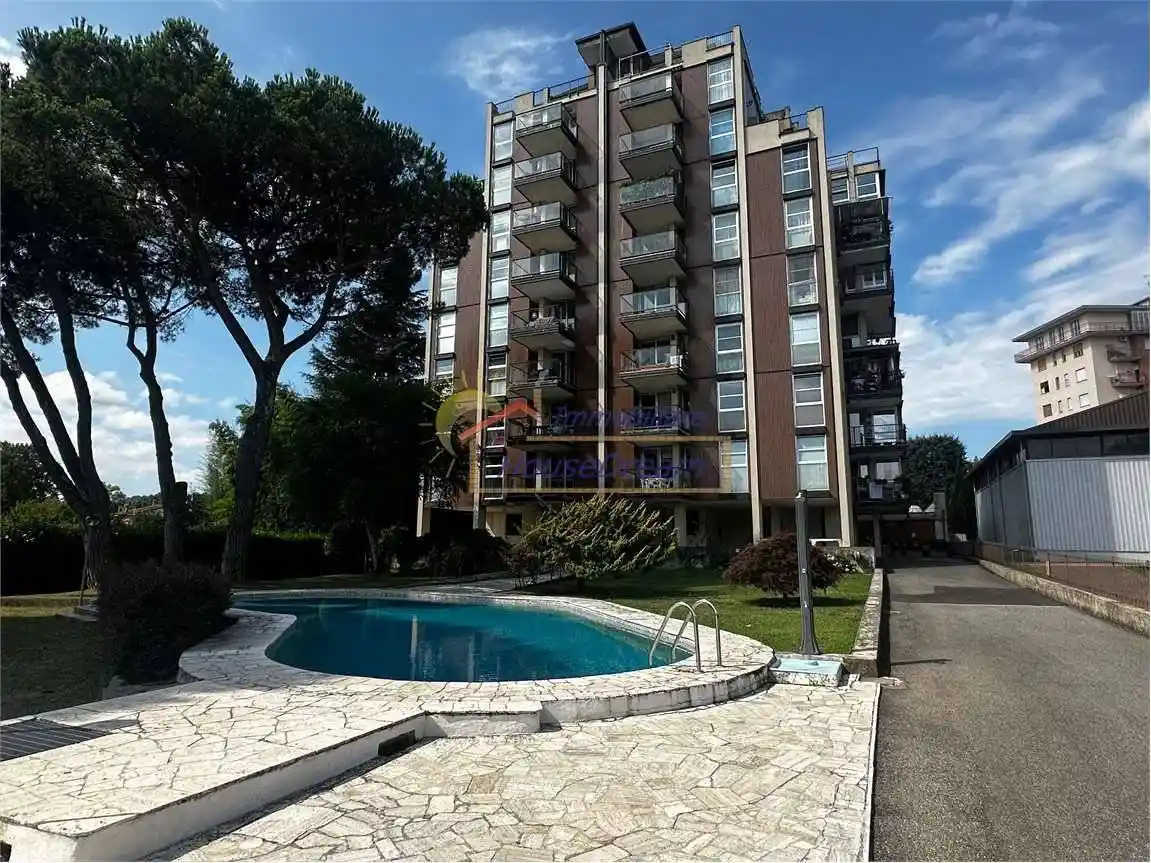 Appartamento in affitto a Dormelletto