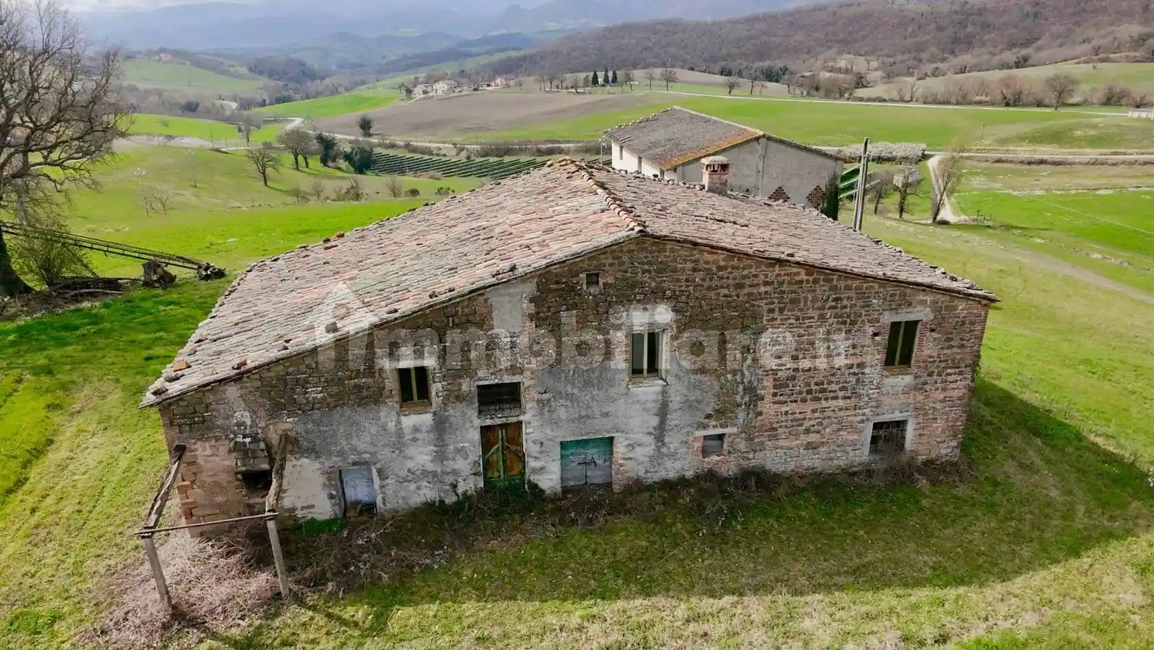 Rustico - Casale in vendita a Sassoferrato