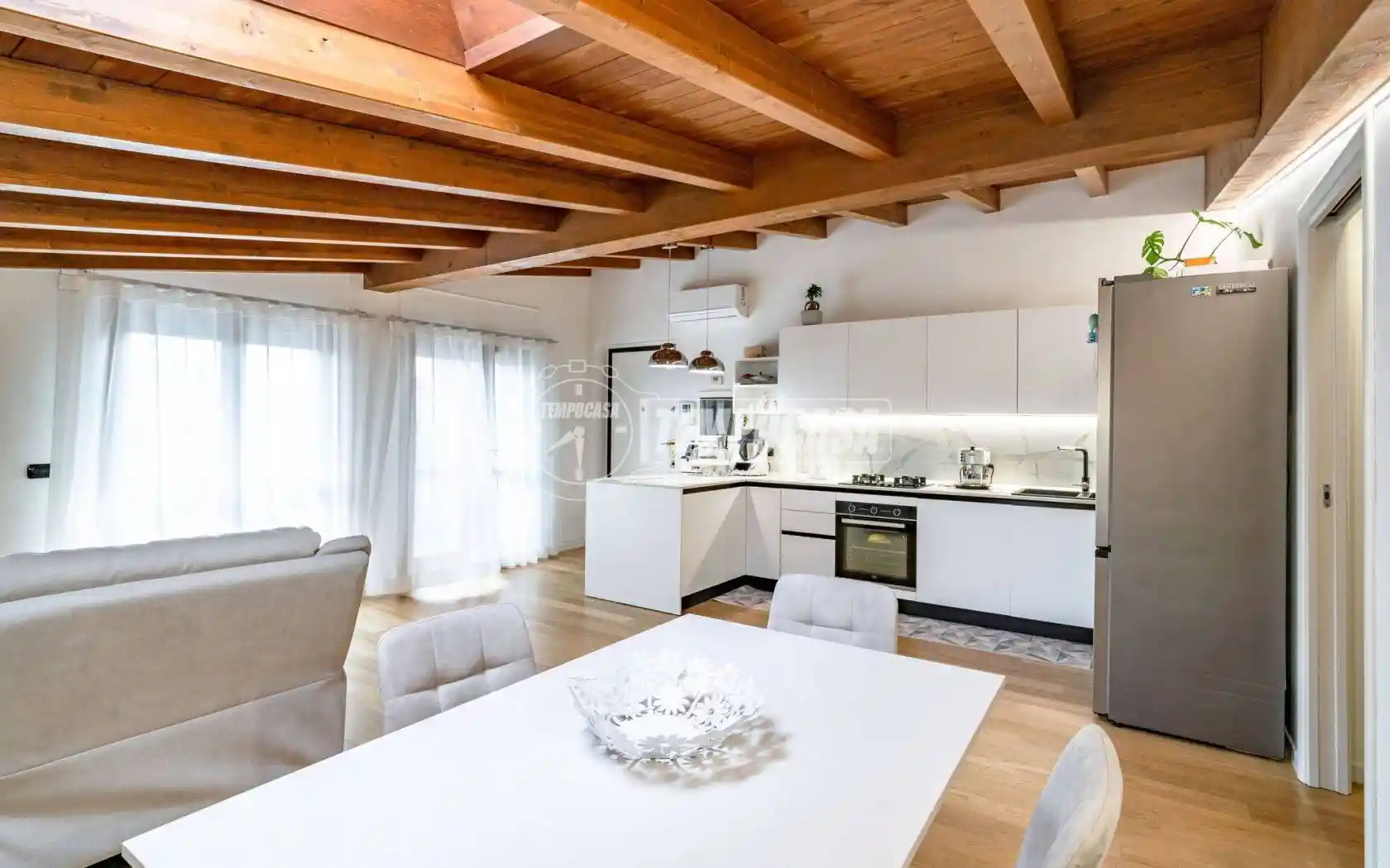 Appartamento in vendita a Caronno Pertusella