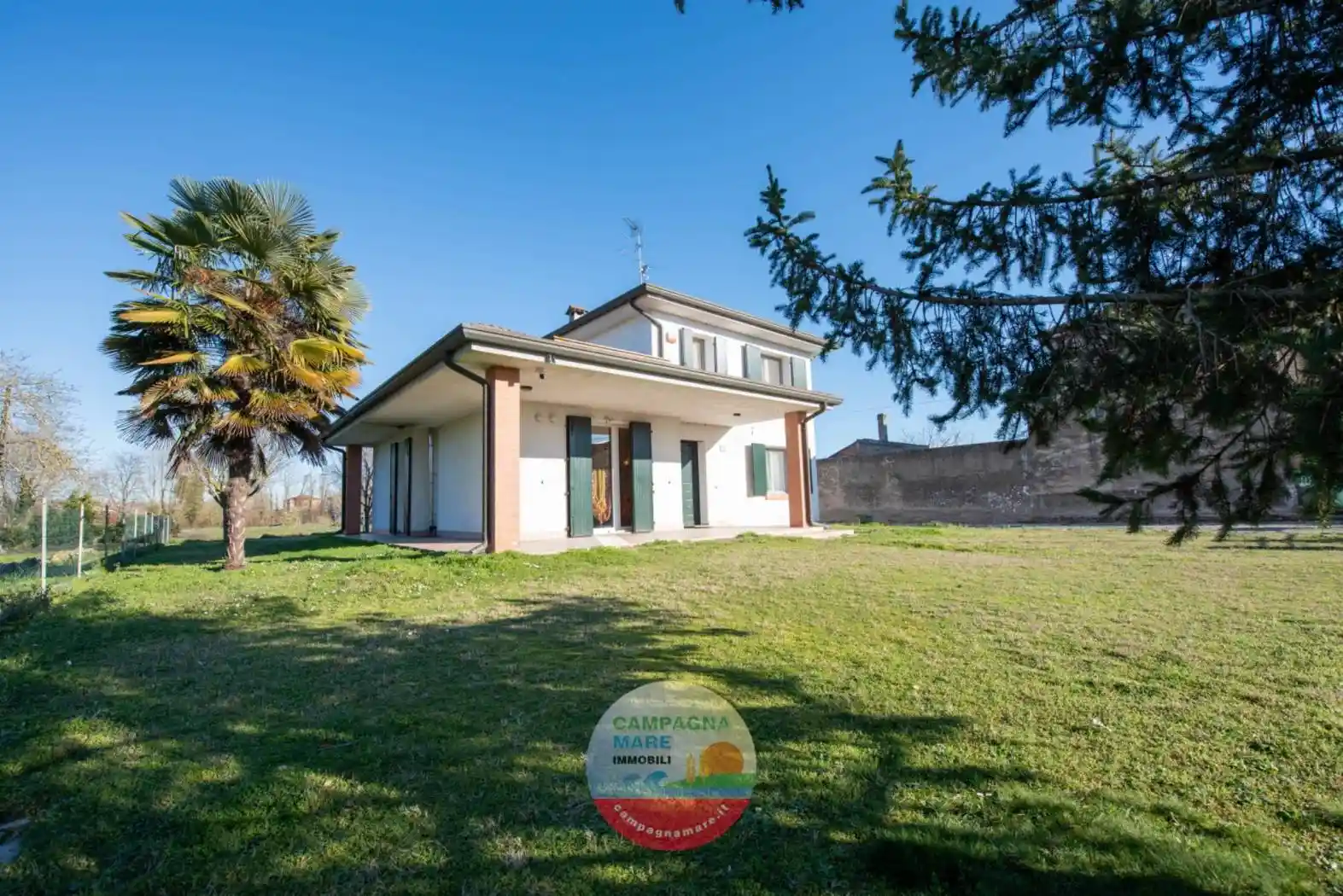 Villa in vendita a Riva del Po