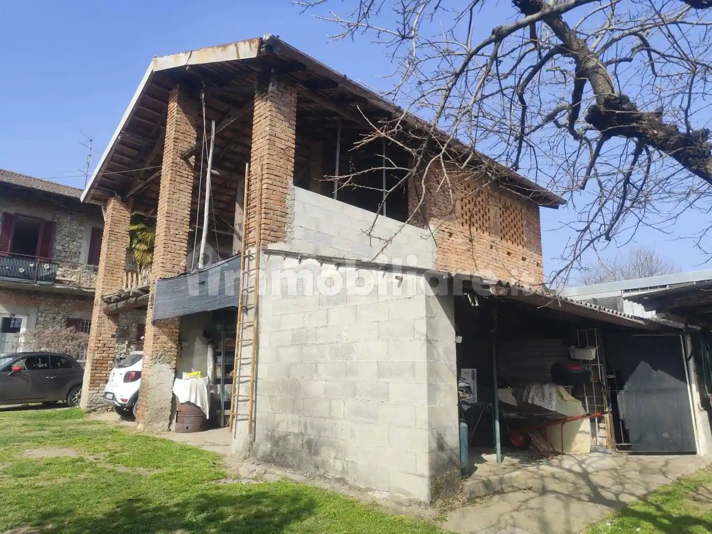 Rustico - Casale in vendita a Montano Lucino