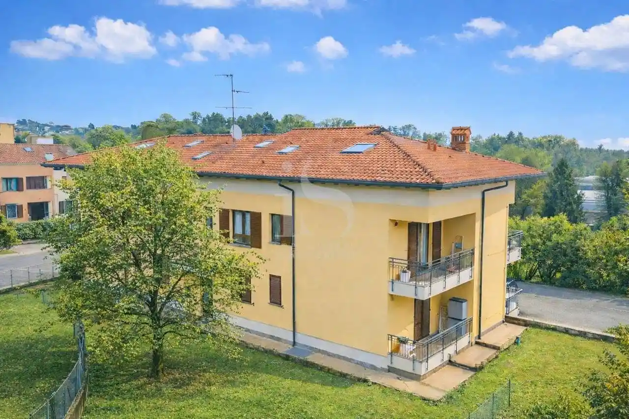 Appartamento in vendita a Besana in Brianza