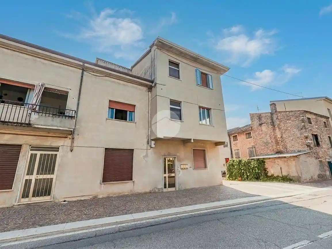 Appartamento in vendita a Villafranca di Verona