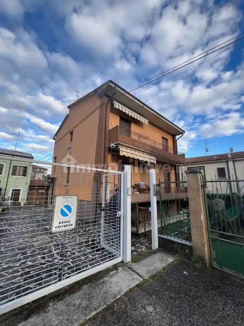 Villa in vendita a Verona
