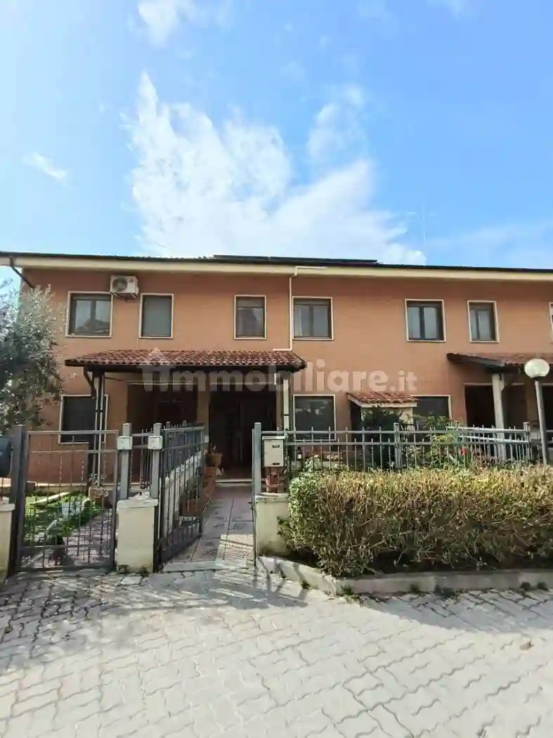 Villetta a schiera - foto 2