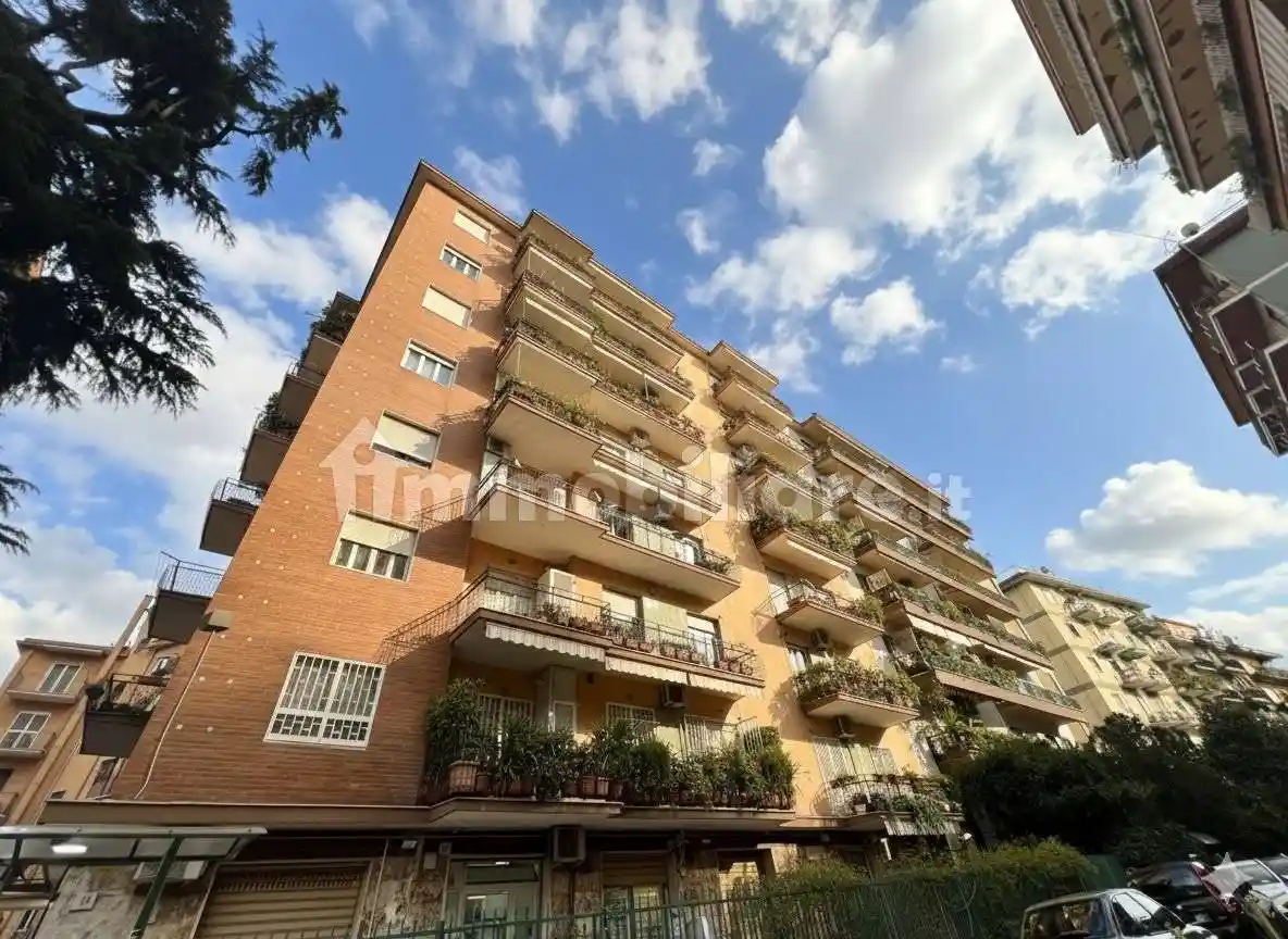 Appartamento in affitto a Napoli