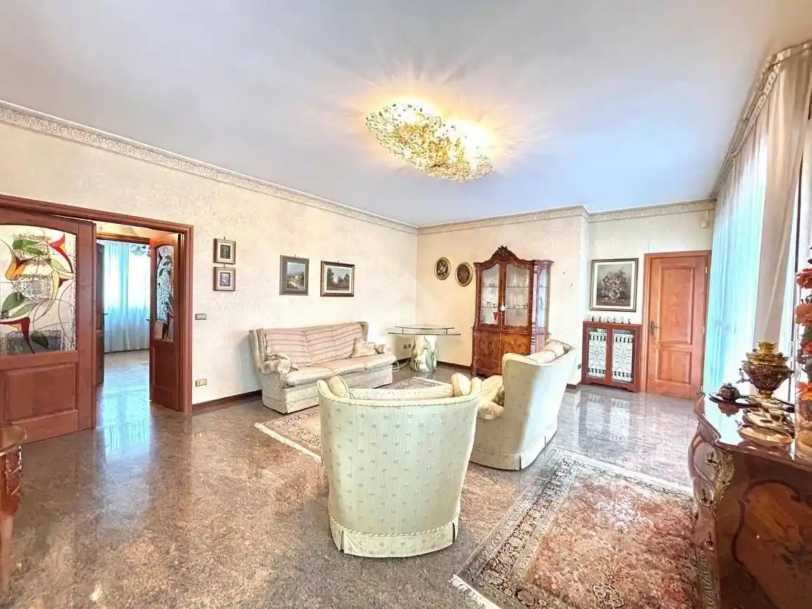 Villa in vendita a Cadeo