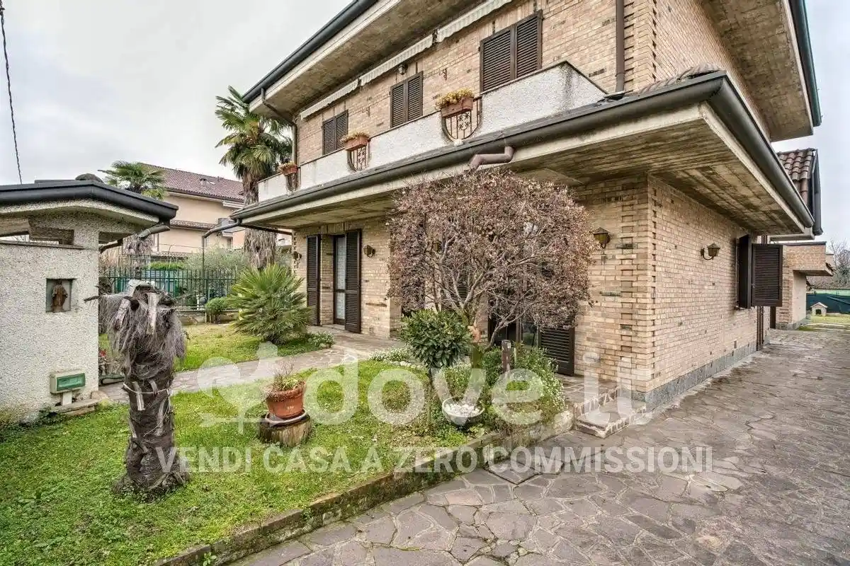 Villa in vendita a Desio