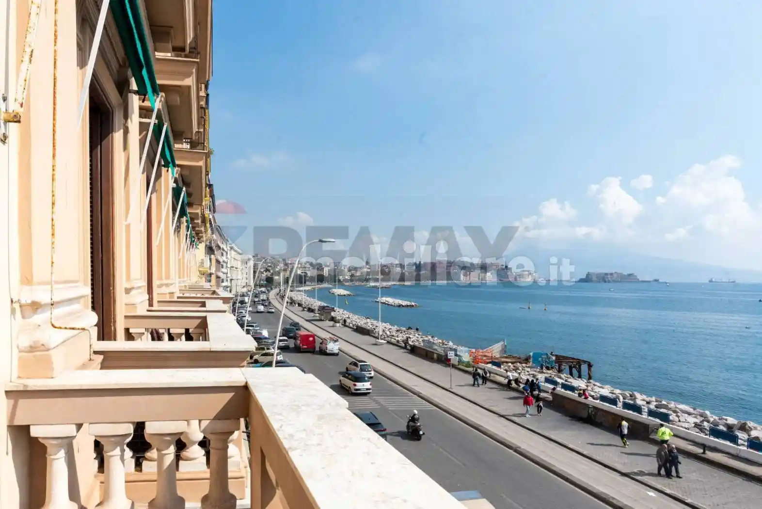 Appartamento in vendita a Napoli