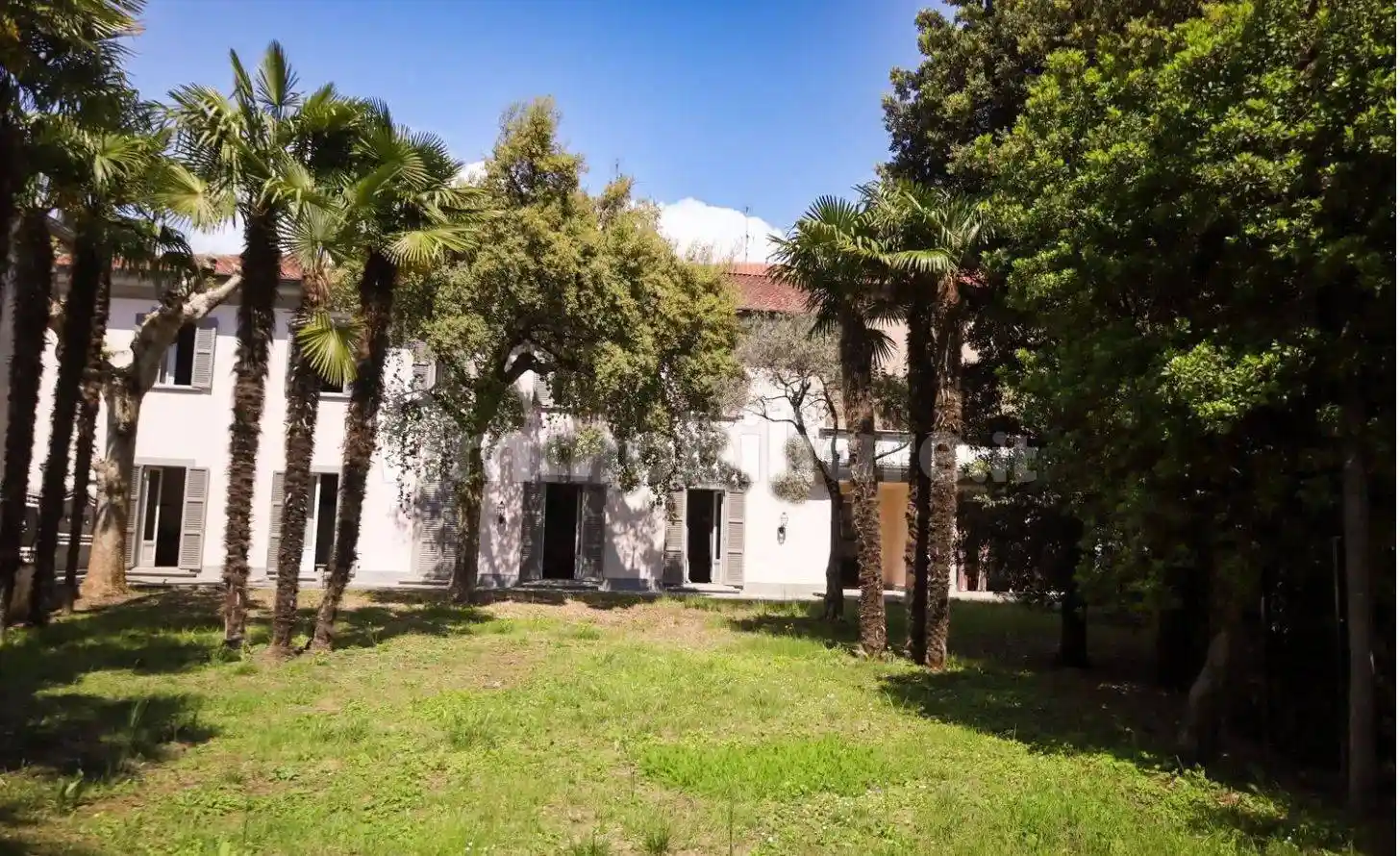 Villa in vendita a Monticello Brianza