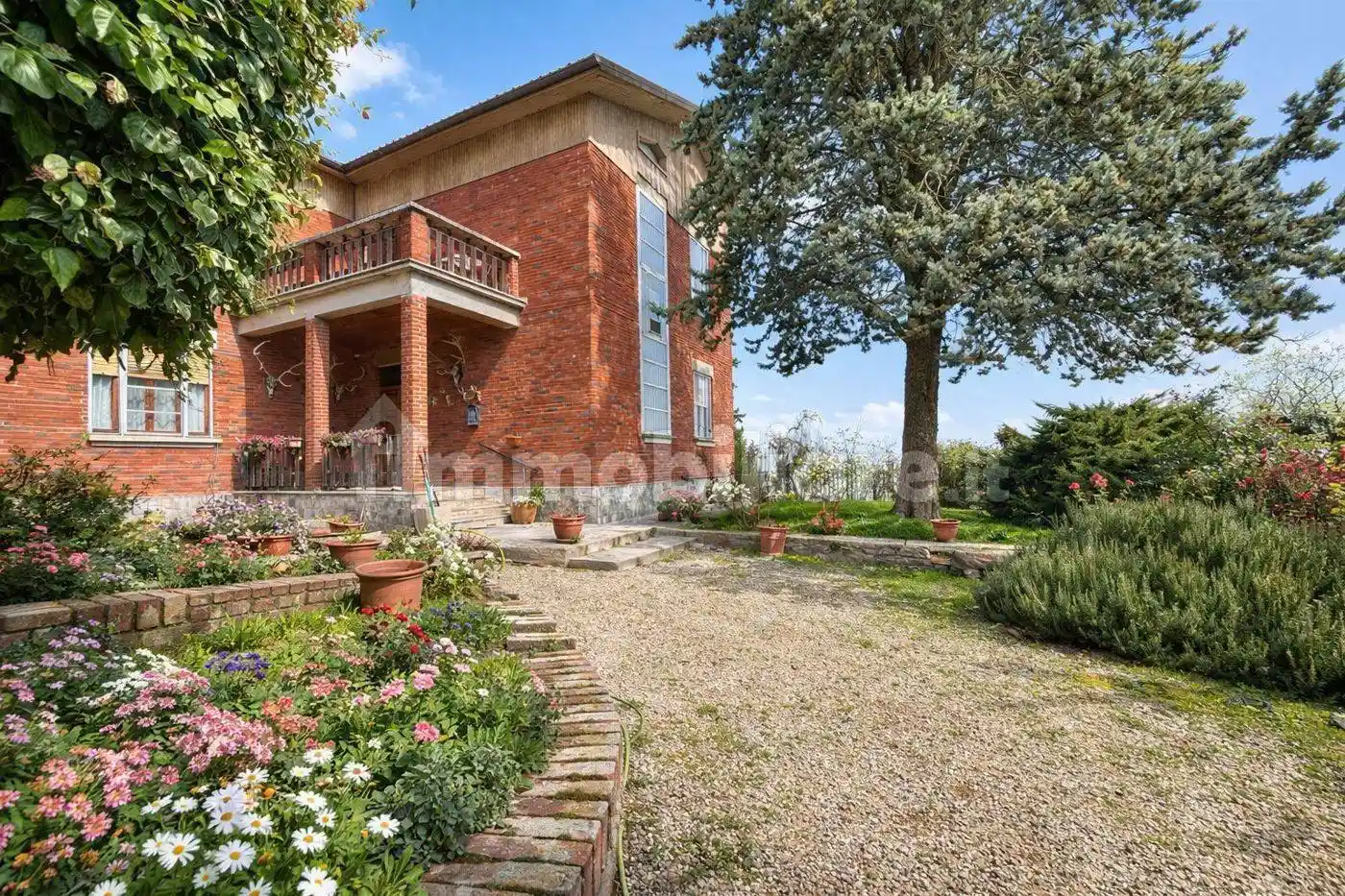 Villa in vendita a Calvignano