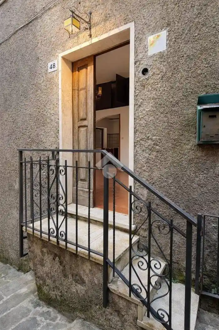 Casa indipendente in vendita a Bassano in Teverina