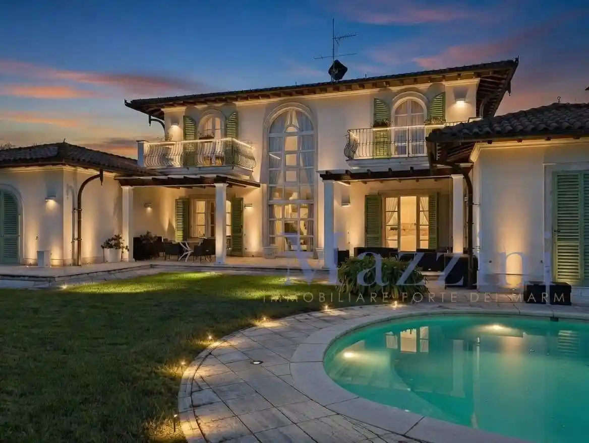 Villa in vendita a Forte dei Marmi